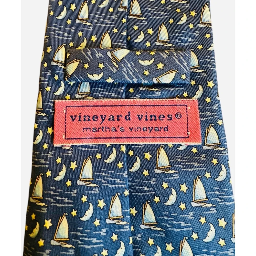 Vineyard‎ Vines Silk Necktie Sailing Boats Moons Stars Navy Blue Men's Accessory